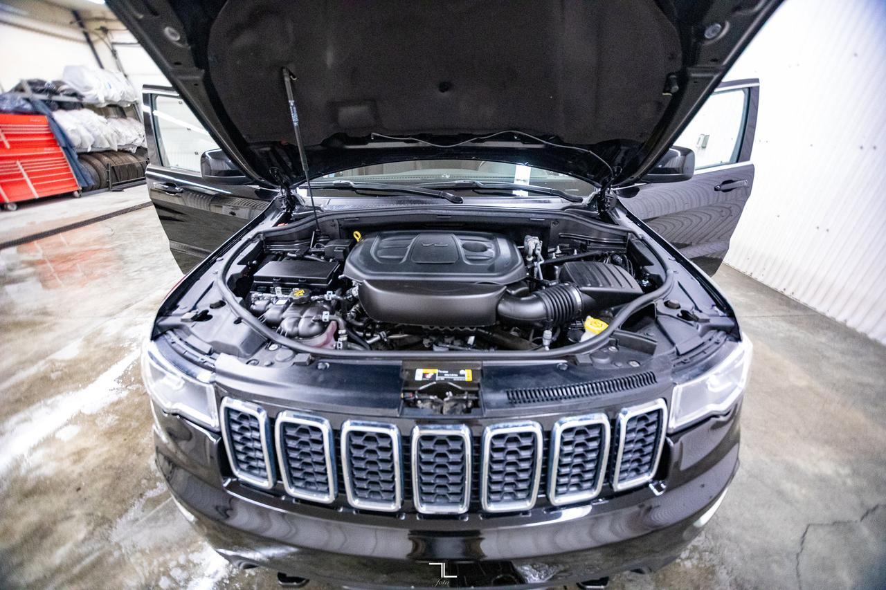 2022 Jeep Grand Cherokee WK 4x4 Laredo Nav BCam Red Deer AB