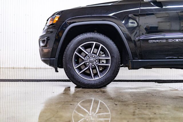 2022 Jeep Grand Cherokee WK 4x4 Limited Leather Nav BCam Red Deer AB