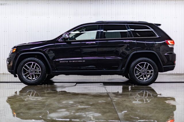 2022 Jeep Grand Cherokee WK 4x4 Limited Leather Nav BCam Red Deer AB