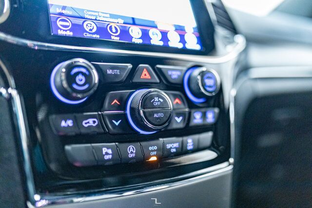 2022 Jeep Grand Cherokee WK 4x4 Limited Leather Nav BCam Red Deer AB