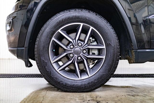 2022 Jeep Grand Cherokee WK 4x4 Limited Leather Nav BCam Red Deer AB