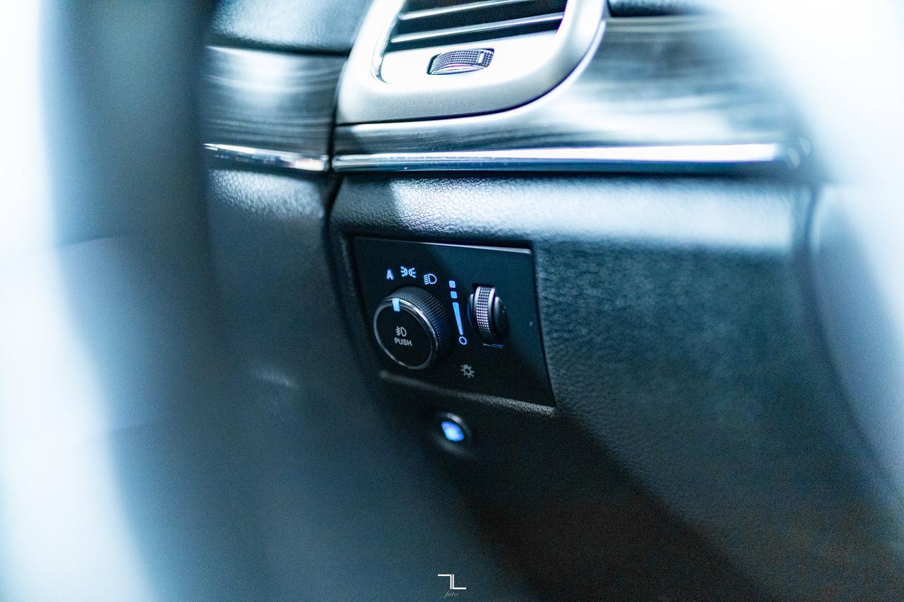 2022 Jeep Grand Cherokee WK 4x4 Limited Leather Nav BCam Red Deer AB