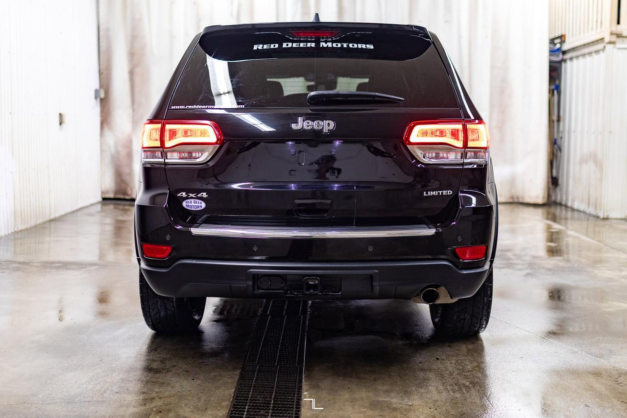 2022 Jeep Grand Cherokee WK 4x4 Limited Leather Roof Nav BCam Red Deer AB