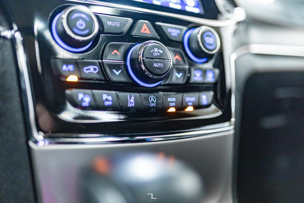 2022 Jeep Grand Cherokee WK 4x4 Limited Leather Roof Nav BCam Red Deer AB