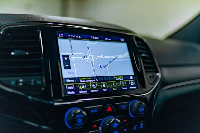 2022 Jeep Grand Cherokee WK 4x4 Limited Leather Roof Nav BCam Red Deer AB