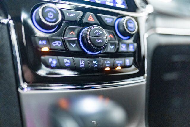 2022 Jeep Grand Cherokee WK 4x4 Limited Leather Roof Nav BCam Red Deer AB