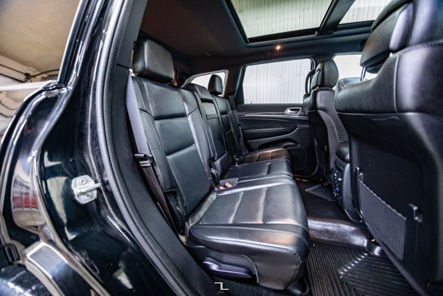 2022 Jeep Grand Cherokee WK 4x4 Limited Leather Roof Nav BCam Red Deer AB