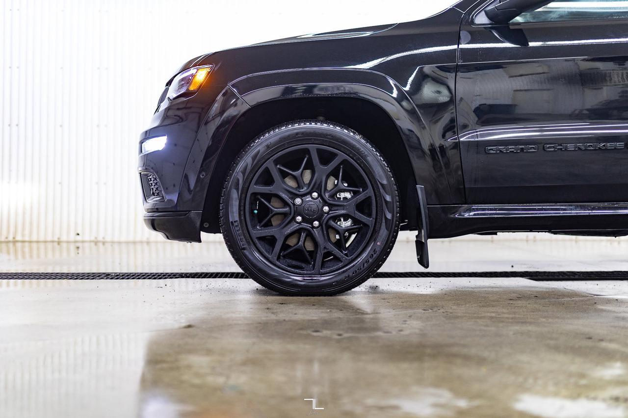 2022 Jeep Grand Cherokee WK 4x4 Limited X Leather Roof Nav BCam Red Deer AB