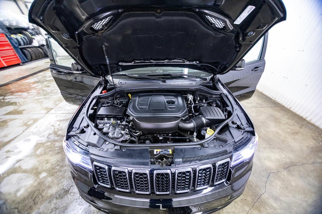 2022 Jeep Grand Cherokee WK 4x4 Limited X Leather Roof Nav BCam Red Deer AB