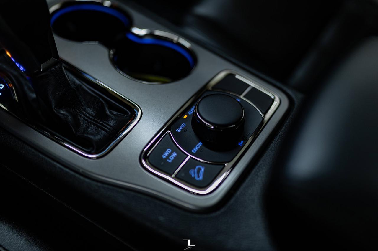 2022 Jeep Grand Cherokee WK 4x4 Limited X Leather Roof Nav BCam Red Deer AB