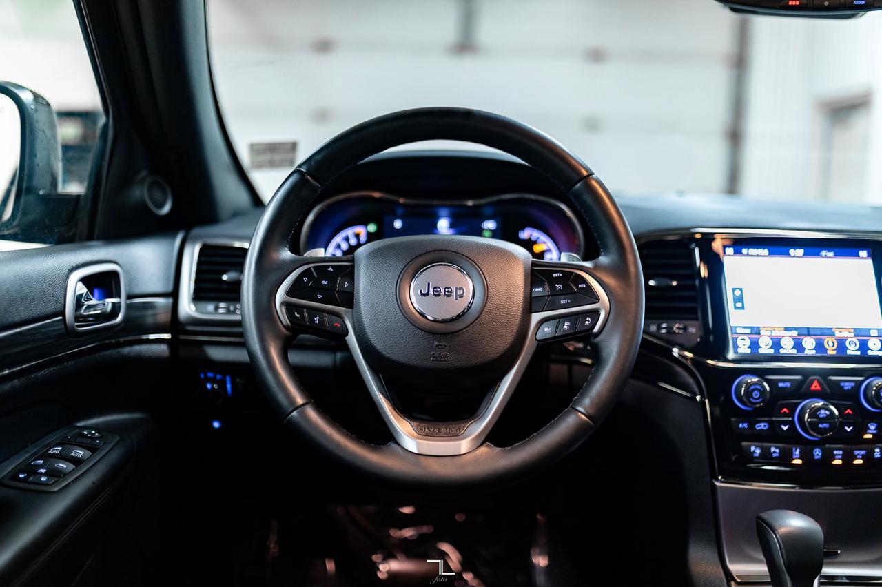 2022 Jeep Grand Cherokee WK 4x4 Limited X Leather Roof Nav BCam Red Deer AB