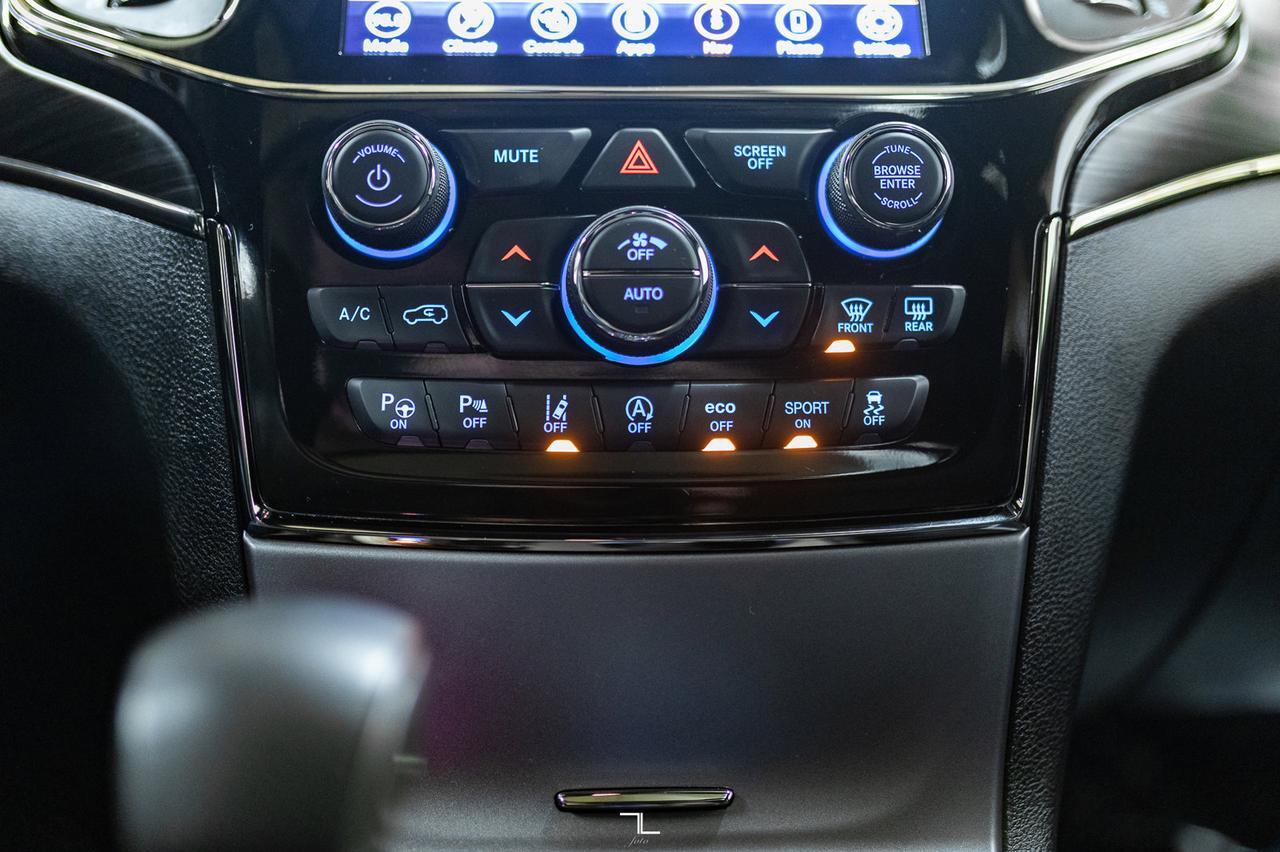 2022 Jeep Grand Cherokee WK 4x4 Limited X Leather Roof Nav BCam Red Deer AB