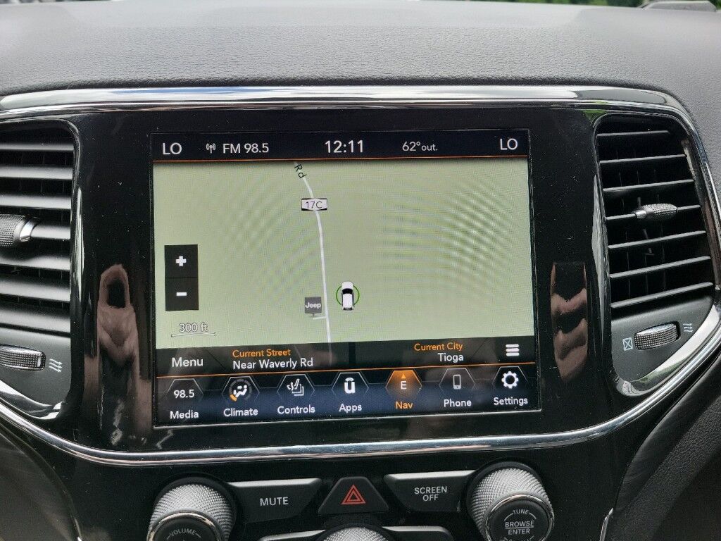 2022 Jeep Grand Cherokee WK Laredo E Owego NY
