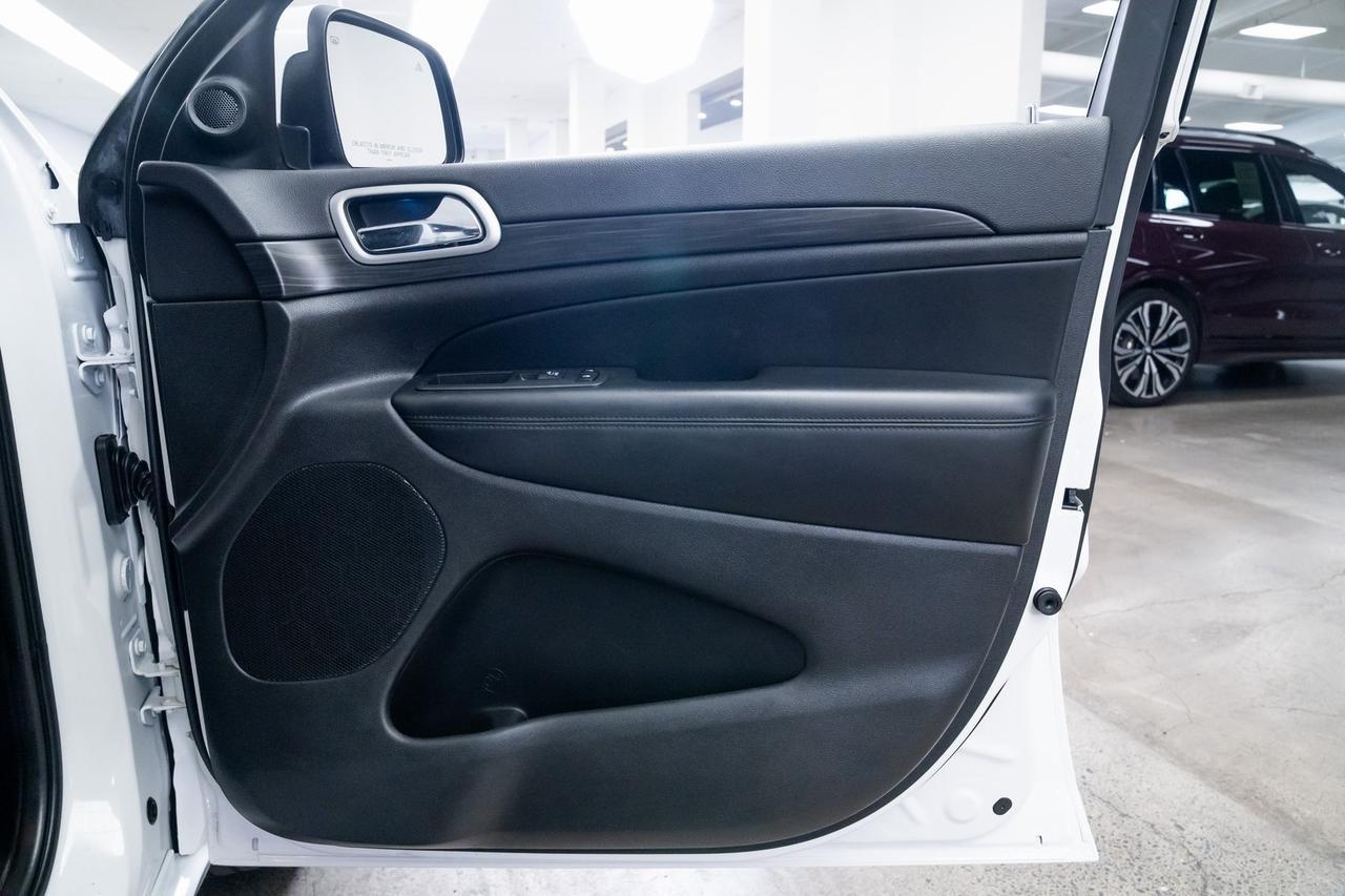 2022 Jeep Grand Cherokee WK Laredo X Heated Seats Altitude Appearance Package Portland OR