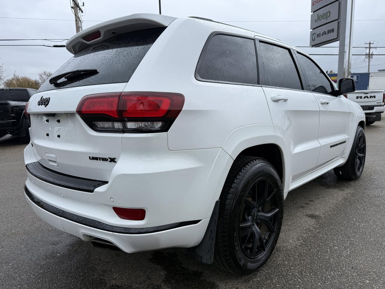 2022 Jeep Grand Cherokee WK Limited X | Leather | Heated Seats | Pano Sunroof | Alpine Audio | SRT Wheels | Remote Start Redwater AB