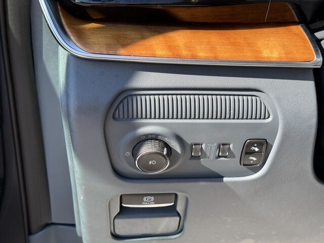 2022 Jeep Grand Wagoneer Series II Crestwood KY