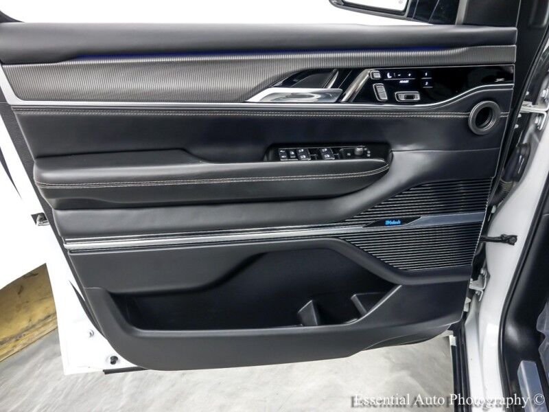 2022 Jeep Grand Wagoneer Series II Obsidian Willowbrook IL