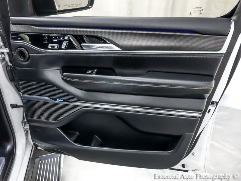 2022 Jeep Grand Wagoneer Series II Obsidian Willowbrook IL