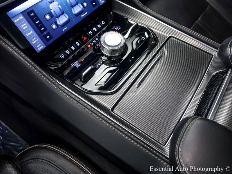 2022 Jeep Grand Wagoneer Series II Obsidian Willowbrook IL