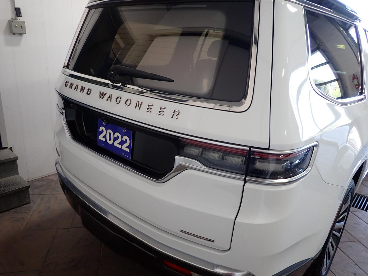 2022 Jeep Grand Wagoneer Series III 4WD LEATHER NAVI PANO SUNROOF Listowel ON