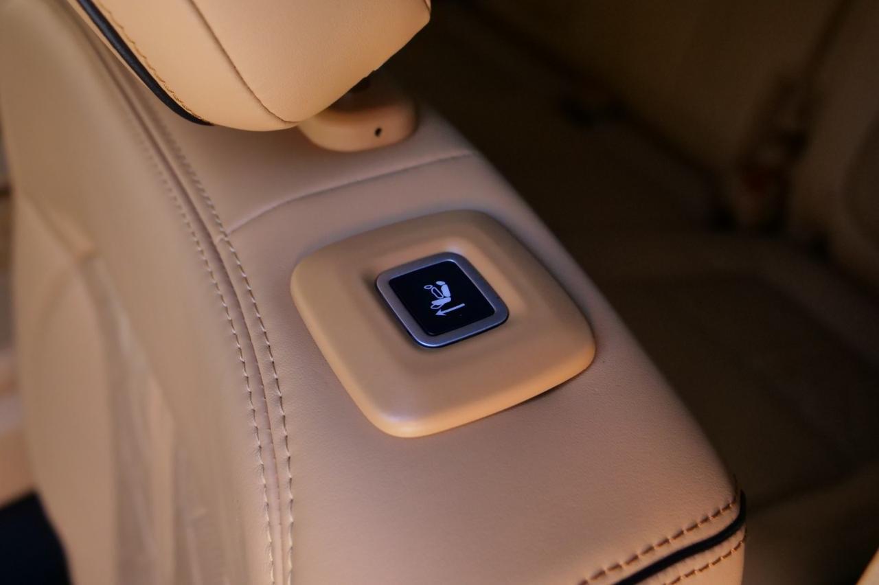 2022 Jeep Grand Wagoneer Series III / 4WD / Rear Entertainment / McIntosh Audio! Lincolnton NC