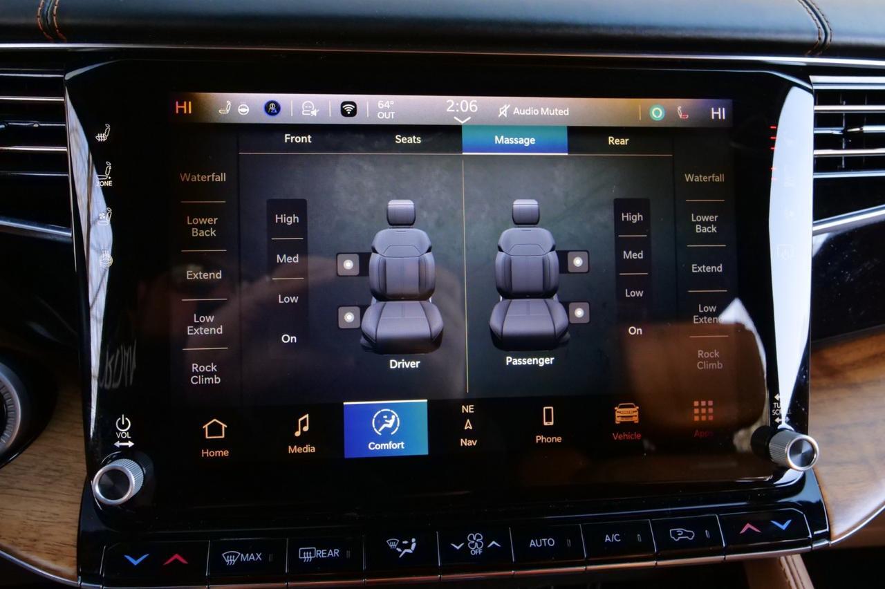 2022 Jeep Grand Wagoneer Series III / 4WD / Rear Entertainment / McIntosh Audio! Lincolnton NC