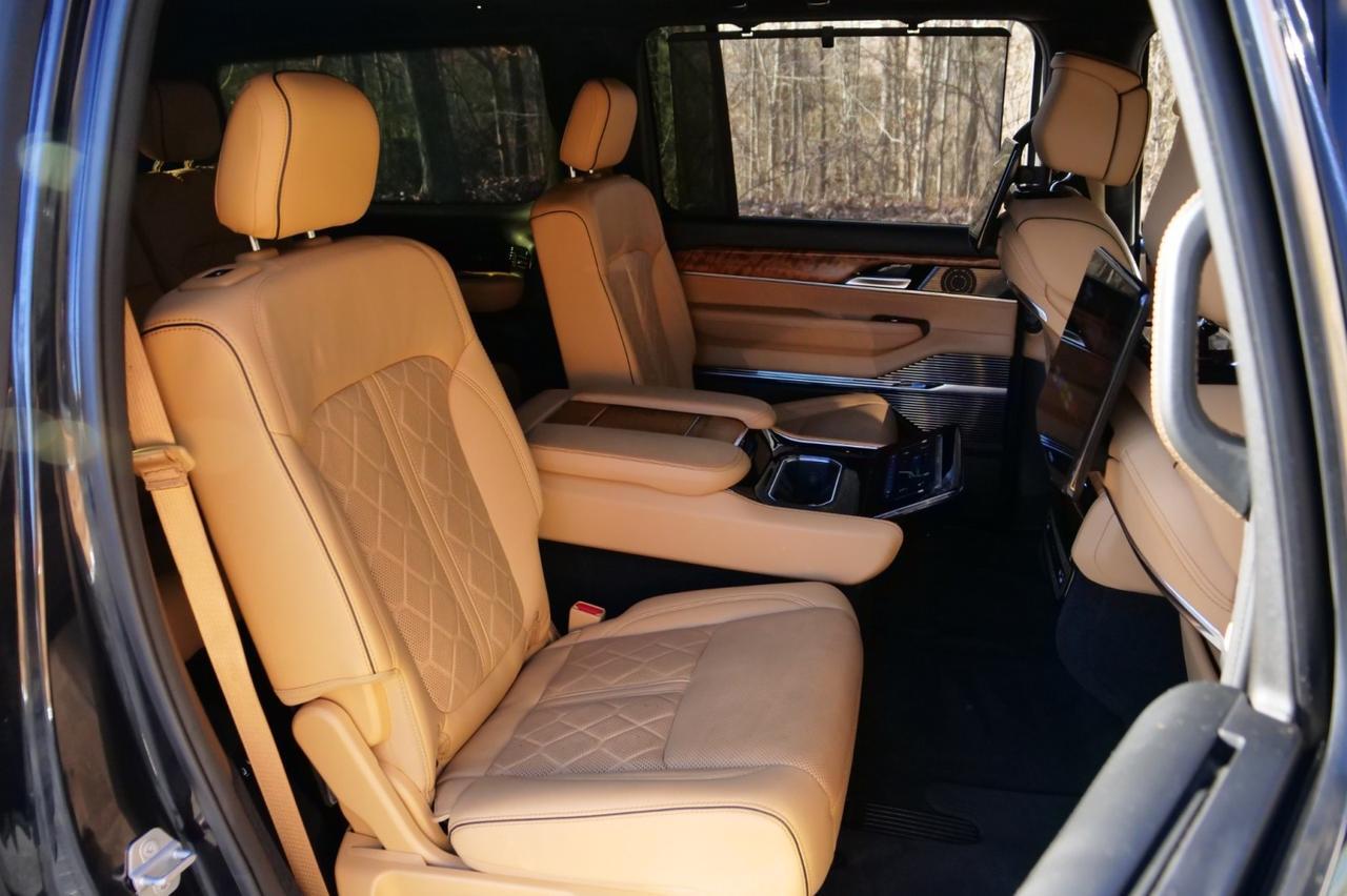 2022 Jeep Grand Wagoneer Series III / 4WD / Rear Entertainment / McIntosh Audio! Lincolnton NC