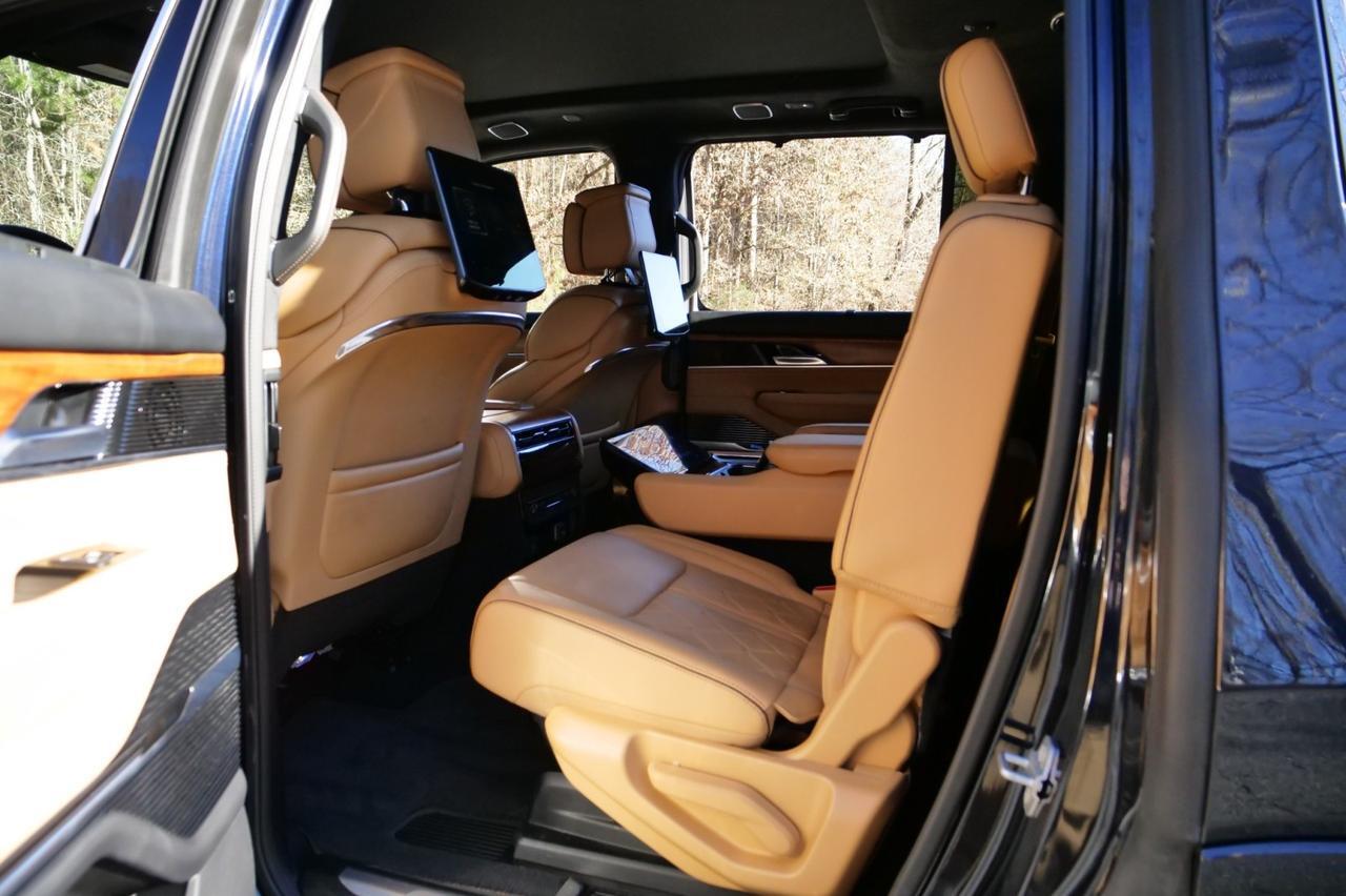 2022 Jeep Grand Wagoneer Series III / 4WD / Rear Entertainment / McIntosh Audio! Lincolnton NC