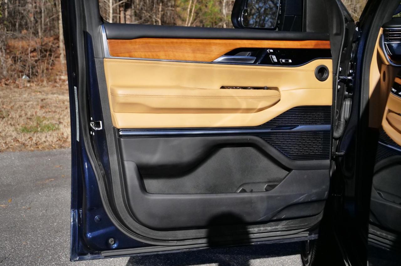 2022 Jeep Grand Wagoneer Series III / 4WD / Rear Entertainment / McIntosh Audio! Lincolnton NC