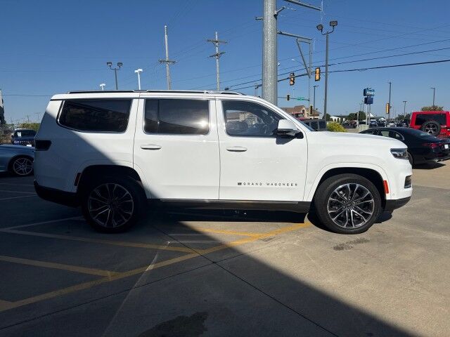 2022 Jeep Grand Wagoneer Series III Springfield IL 2022 Jeep Grand Wagoneer Series III Springfield IL