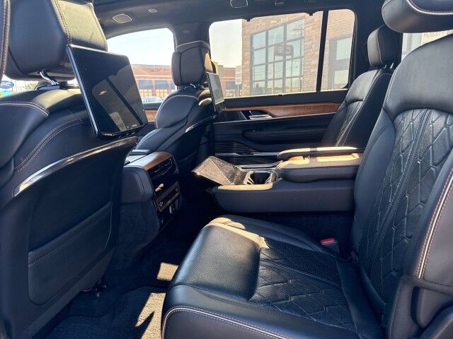 2022 Jeep Grand Wagoneer Series III Springfield IL 2022 Jeep Grand Wagoneer Series III Springfield IL