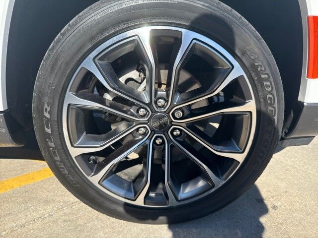 2022 Jeep Grand Wagoneer Series III Springfield IL 2022 Jeep Grand Wagoneer Series III Springfield IL