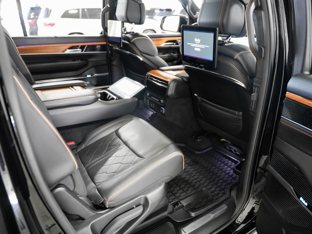 2022 Jeep Grand Wagoneer Series III Tigard OR