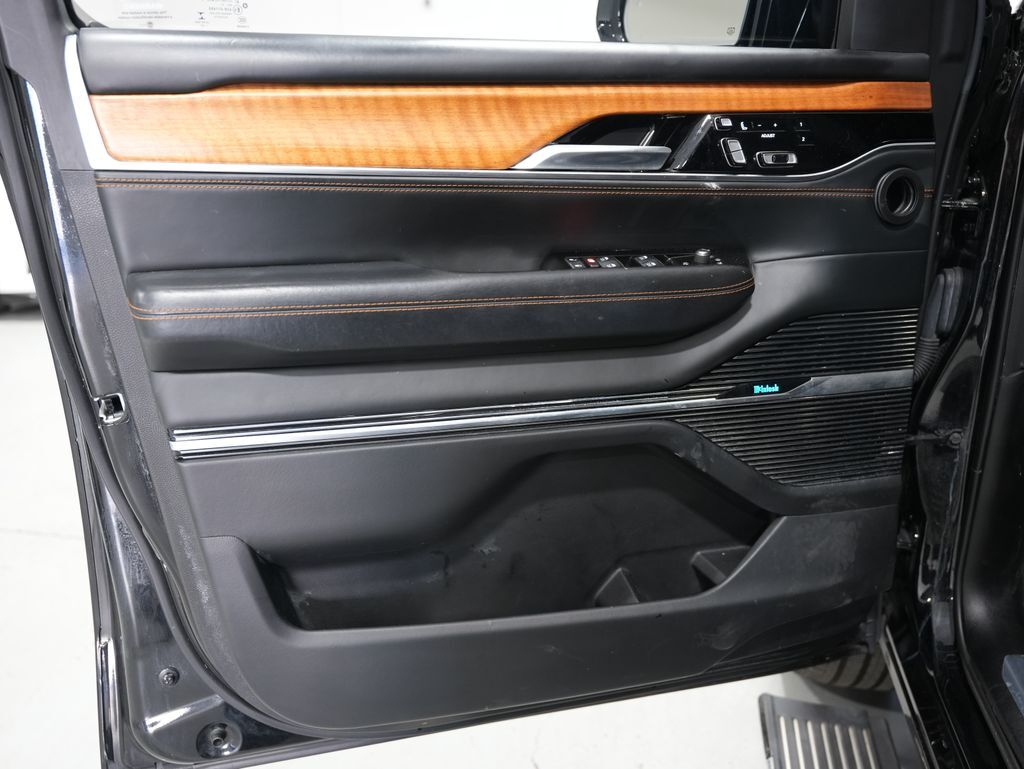 2022 Jeep Grand Wagoneer Series III Tigard OR