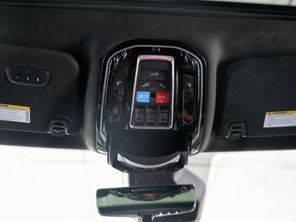 2022 Jeep Grand Wagoneer Series III Tigard OR