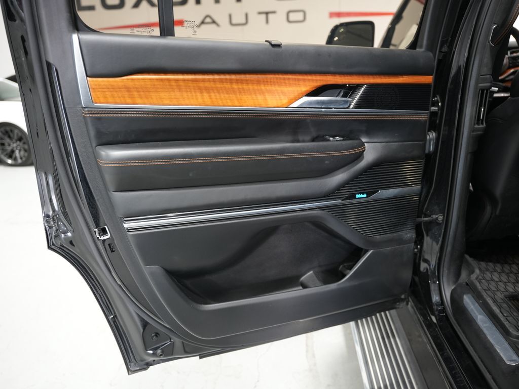 2022 Jeep Grand Wagoneer Series III Tigard OR