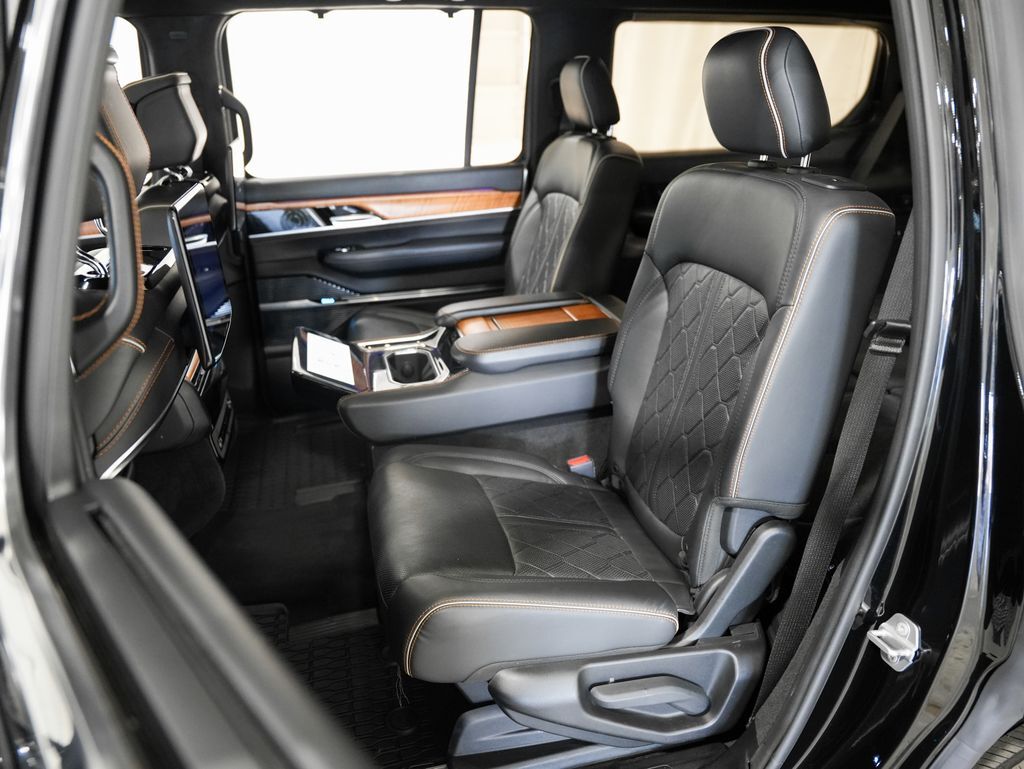 2022 Jeep Grand Wagoneer Series III Tigard OR