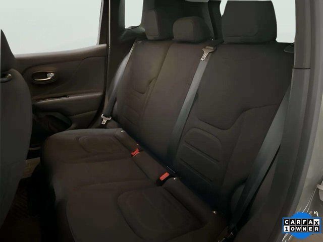2022 Jeep Renegade Latitude - Photo 13