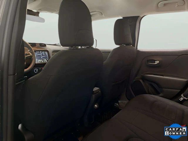 2022 Jeep Renegade Latitude - Photo 19