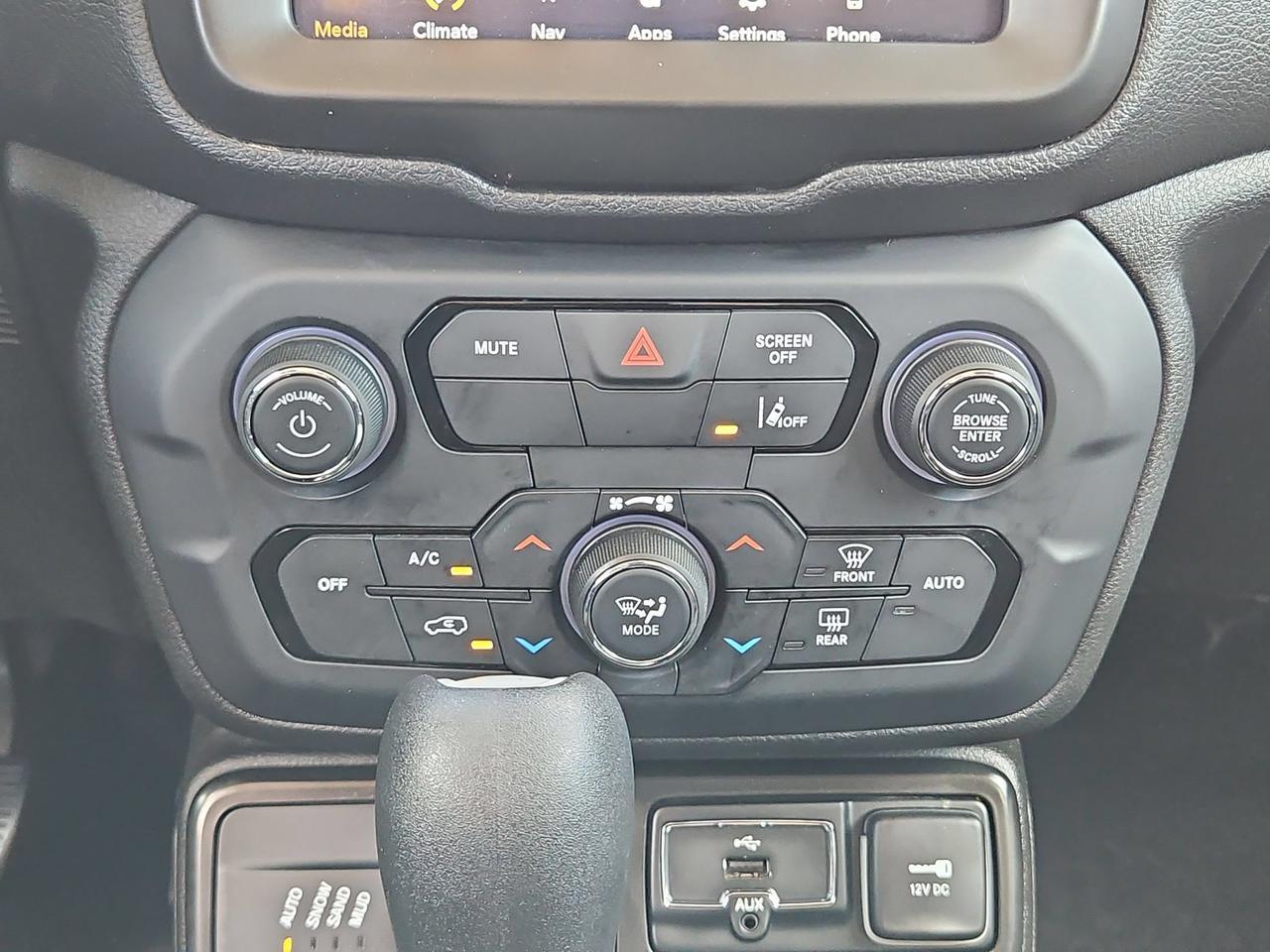 2022 Jeep Renegade Latitude Castroville TX