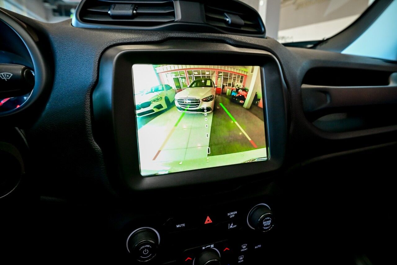 2022 Jeep Renegade Limited, Premium Audio, Dual-Pane Panoramic Power Sunroof, 19'' Wheels Springfield NJ