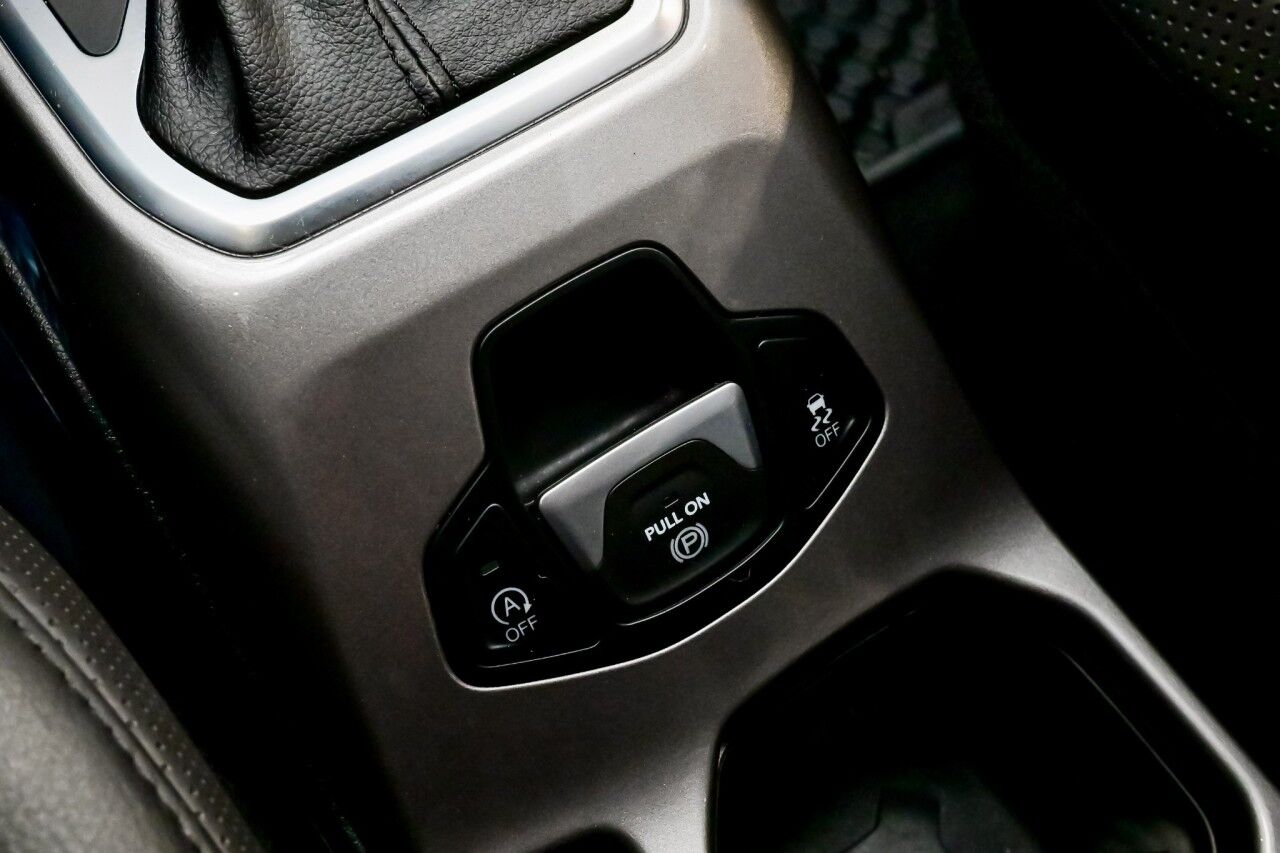 2022 Jeep Renegade Limited, Premium Audio, Dual-Pane Panoramic Power Sunroof, 19'' Wheels Springfield NJ