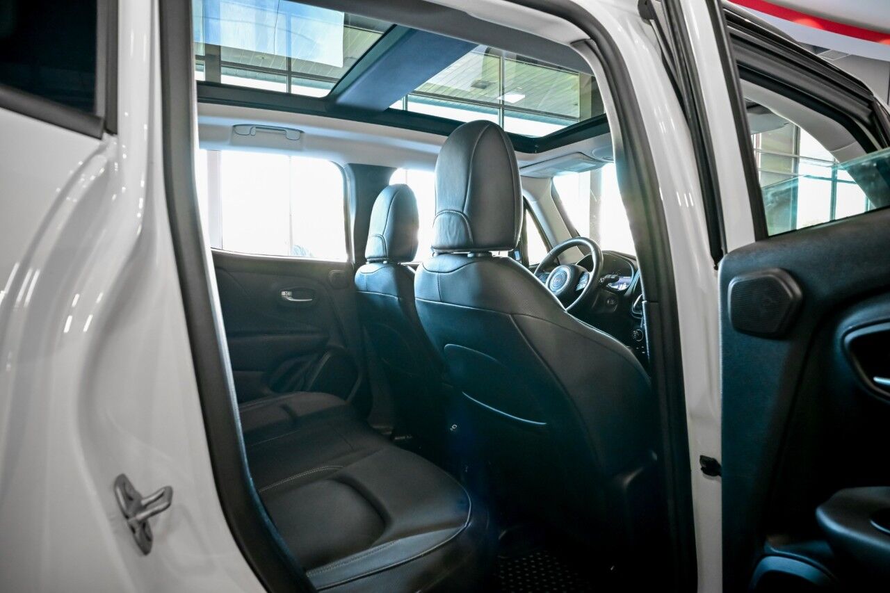 2022 Jeep Renegade Limited, Premium Audio, Dual-Pane Panoramic Power Sunroof, 19'' Wheels Springfield NJ