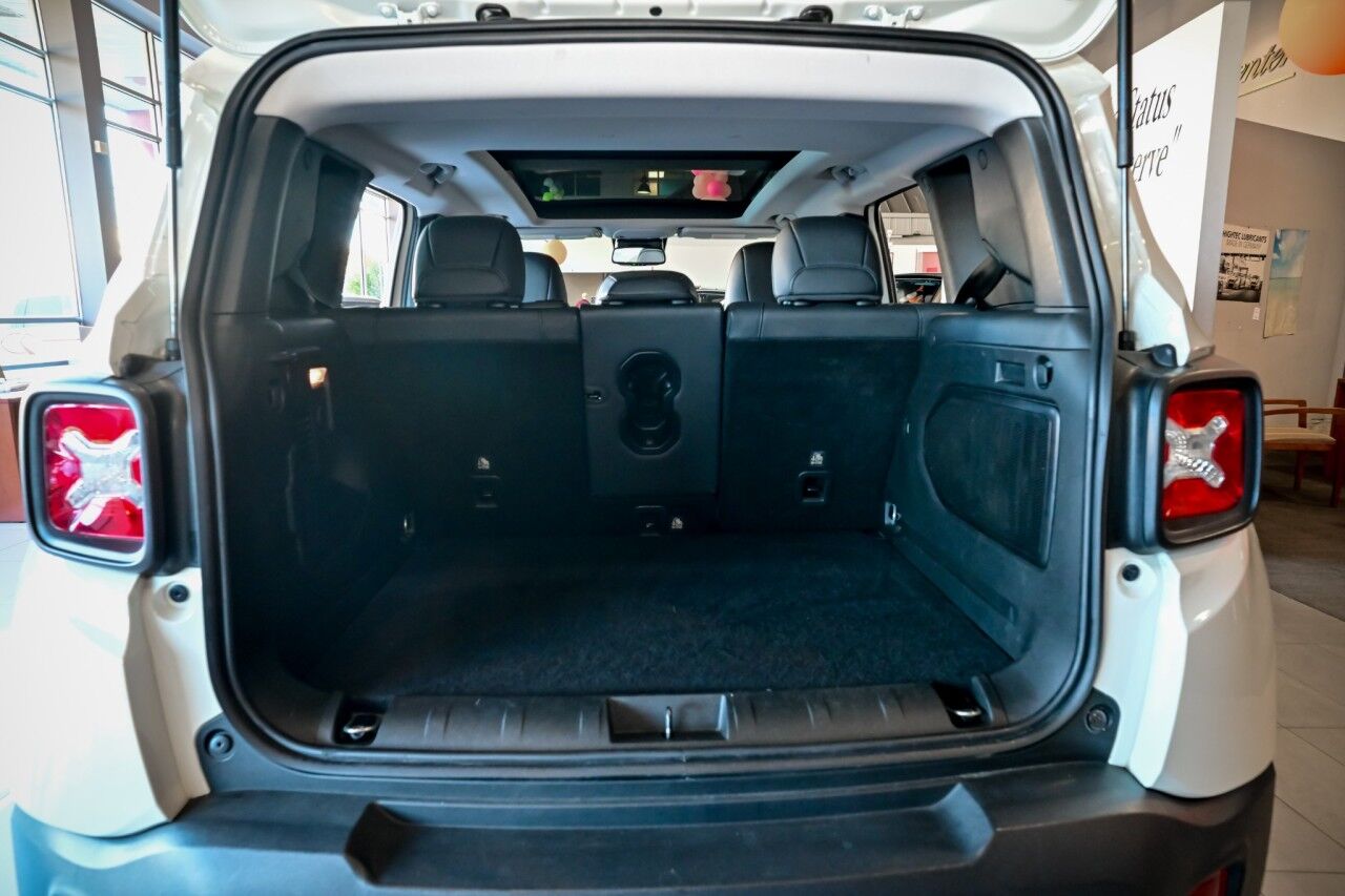 2022 Jeep Renegade Limited, Premium Audio, Dual-Pane Panoramic Power Sunroof, 19'' Wheels Springfield NJ