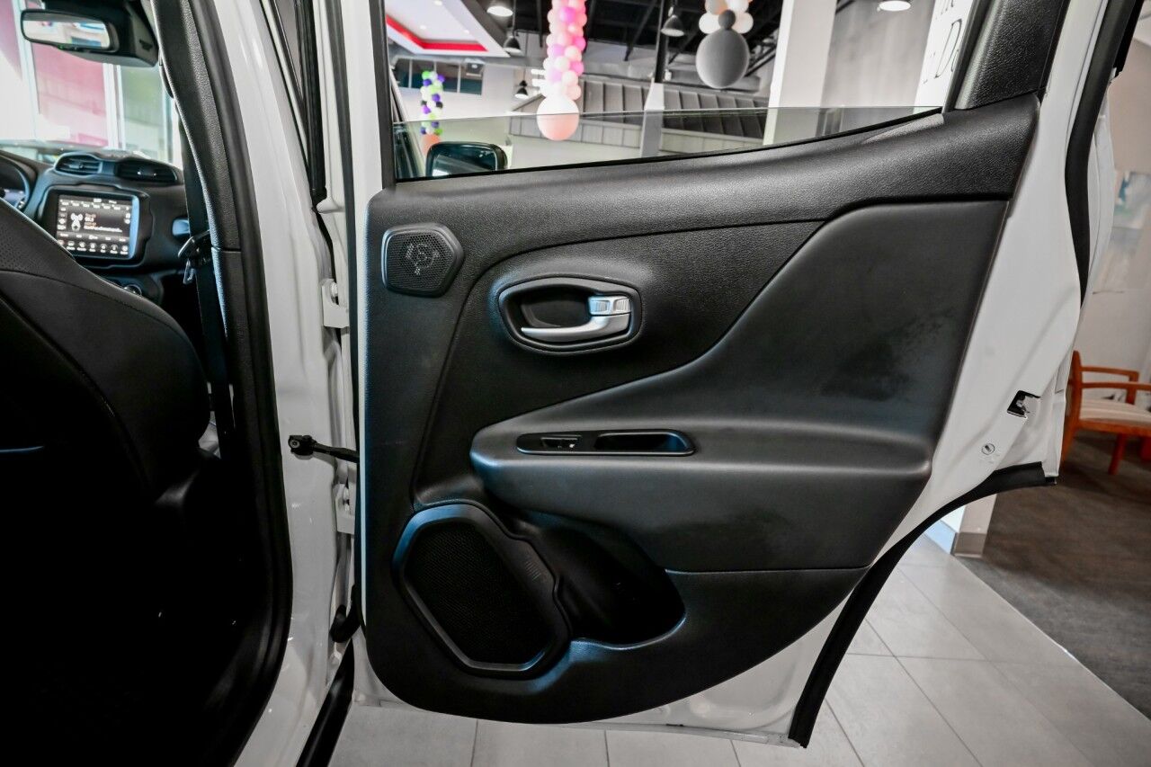 2022 Jeep Renegade Limited, Premium Audio, Dual-Pane Panoramic Power Sunroof, 19'' Wheels Springfield NJ