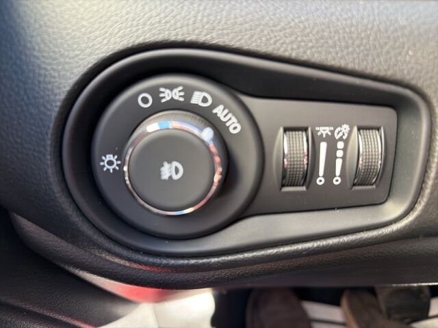 2022 Jeep Renegade Trailhawk Watertown SD