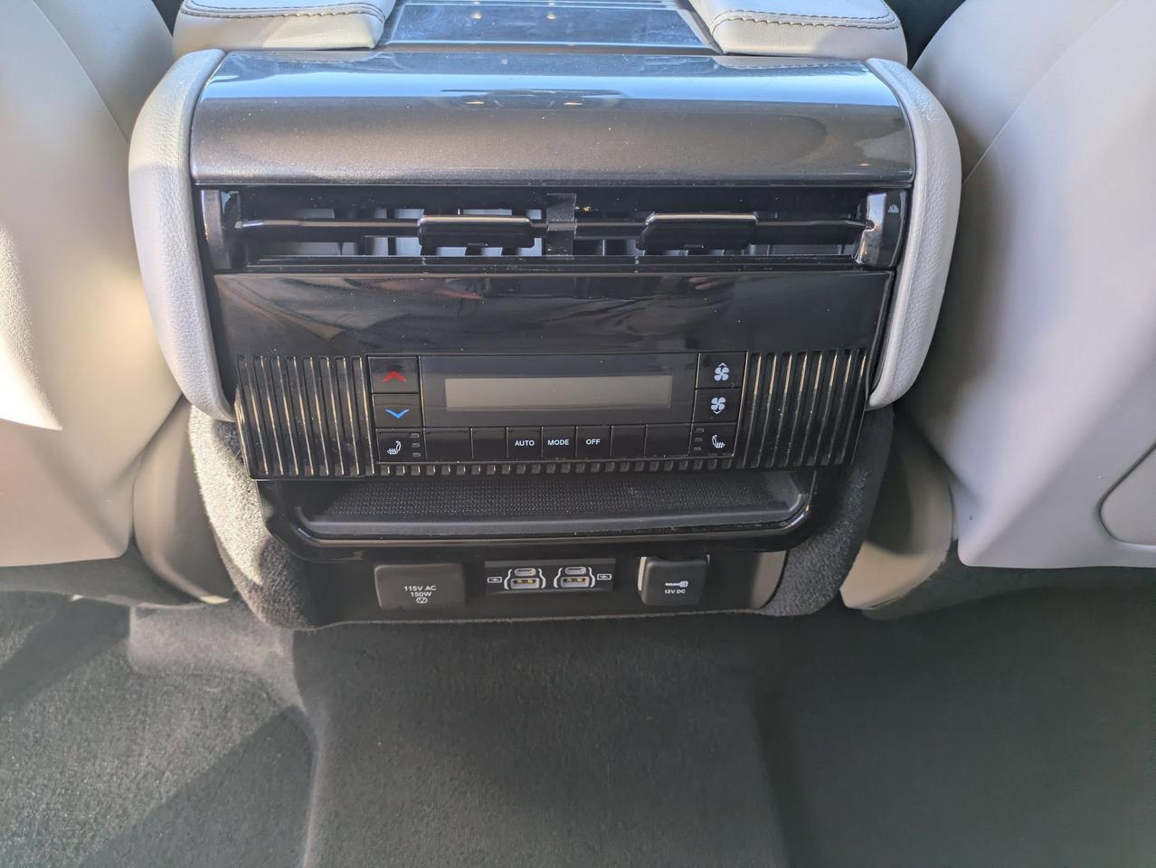 2022 Jeep Wagoneer Series I Castroville TX