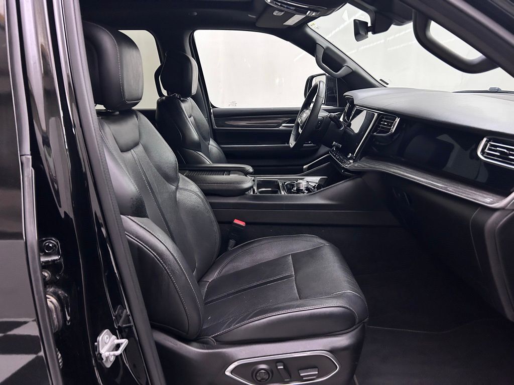 2022 Jeep Wagoneer Series II Portland OR