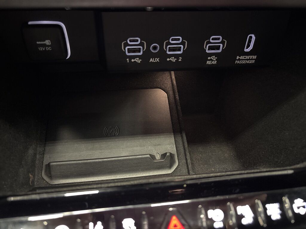 2022 Jeep Wagoneer Series III 4WD Minocqua WI