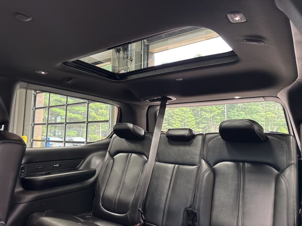 2022 Jeep Wagoneer Series III 4WD Minocqua WI